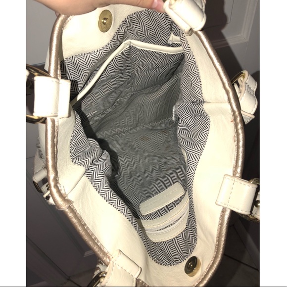 Steve Madden Fringe Bag - Picture 2 of 5